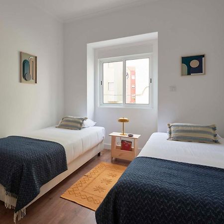 Spacious & Light-Filled 4Br Apartment By Timecoler Amadora Luaran gambar