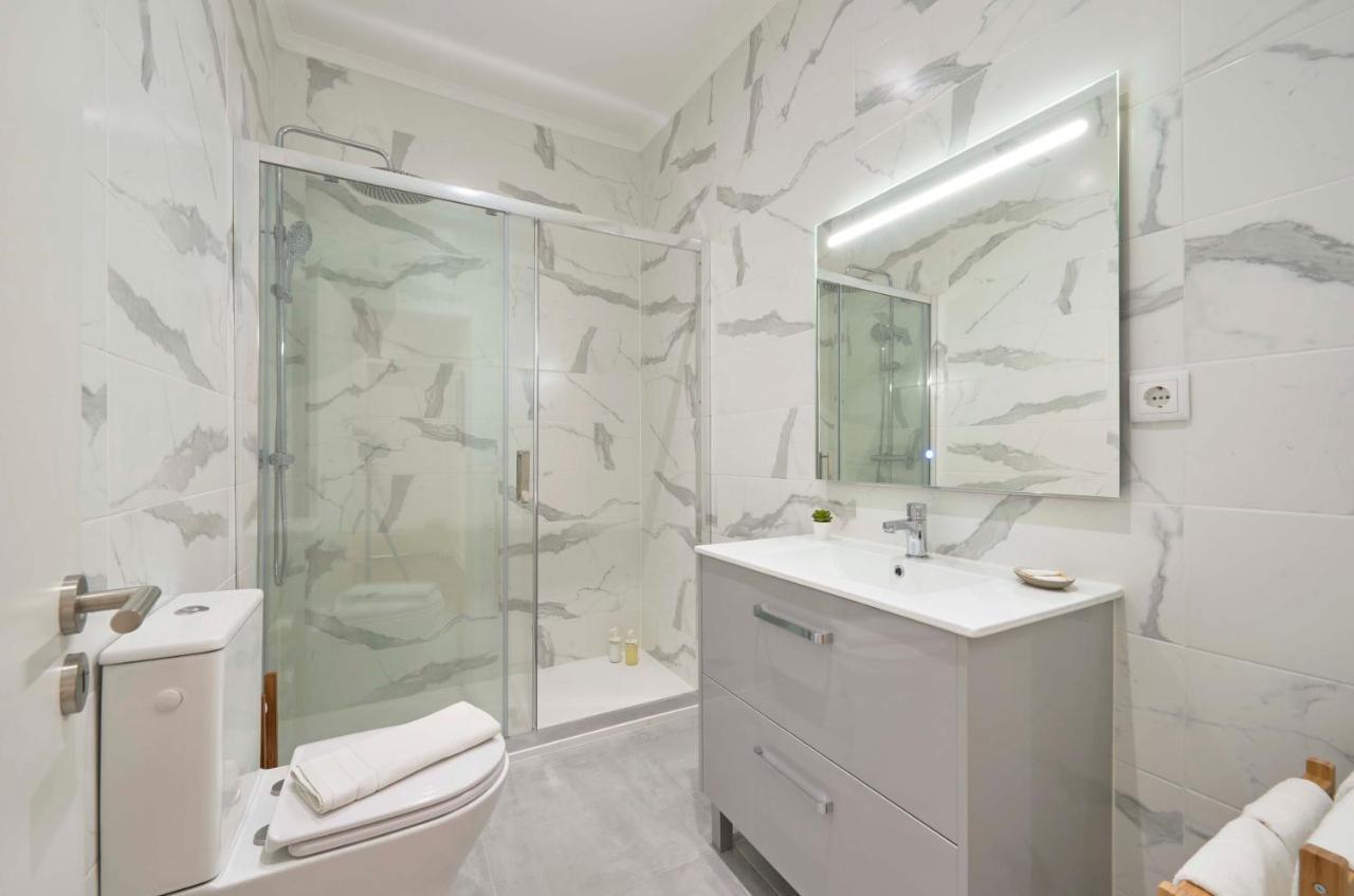 Spacious & Light-Filled 4Br Apartment By Timecoler Amadora Luaran gambar